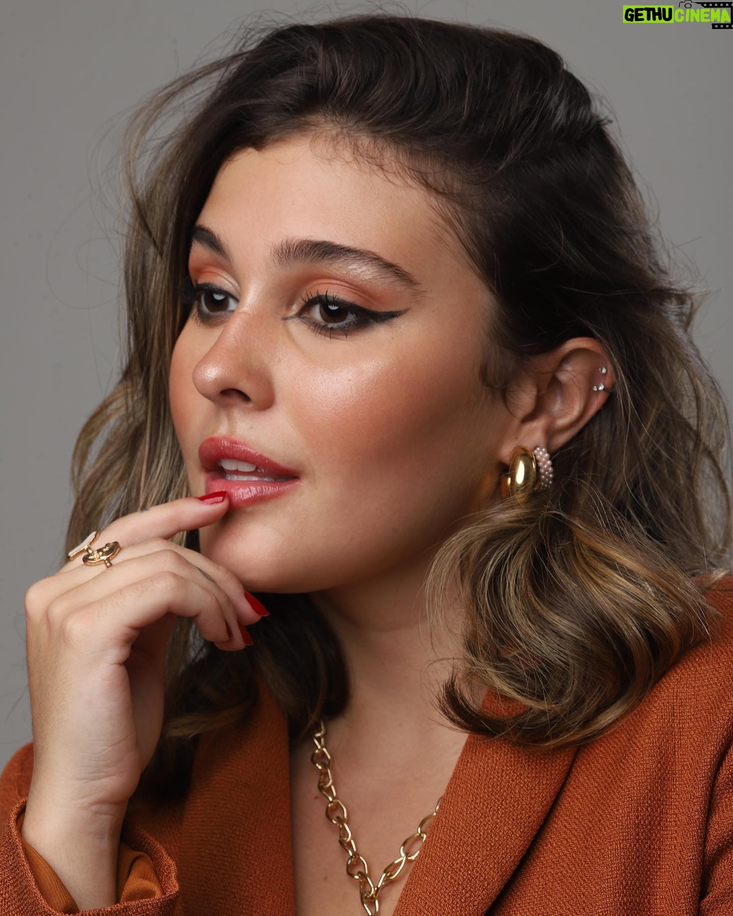 Nicole Orsini Instagram - ainda não superei esse ensaio. 🧡