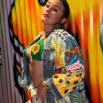 Nicole Orsini Instagram – 2000s babyyy ⚡️ 
segundo dia de @navionumaniceoficial foi tudooo 💕
me fala qual música anos 2000 não sai da sua playlist?