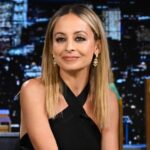 Nicole Richie Instagram – @nicolerichie & @parishilton used to buy pet rats 🐀 #FallonTonight