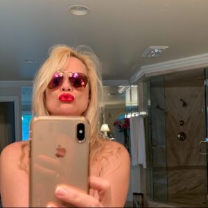 Nicollette Sheridan Instagram - Picking a good red...
#lipstick Might have to come up with my own line 😜 If you can guess the brand and color...I’ll send it to you!!! 💋💄💋