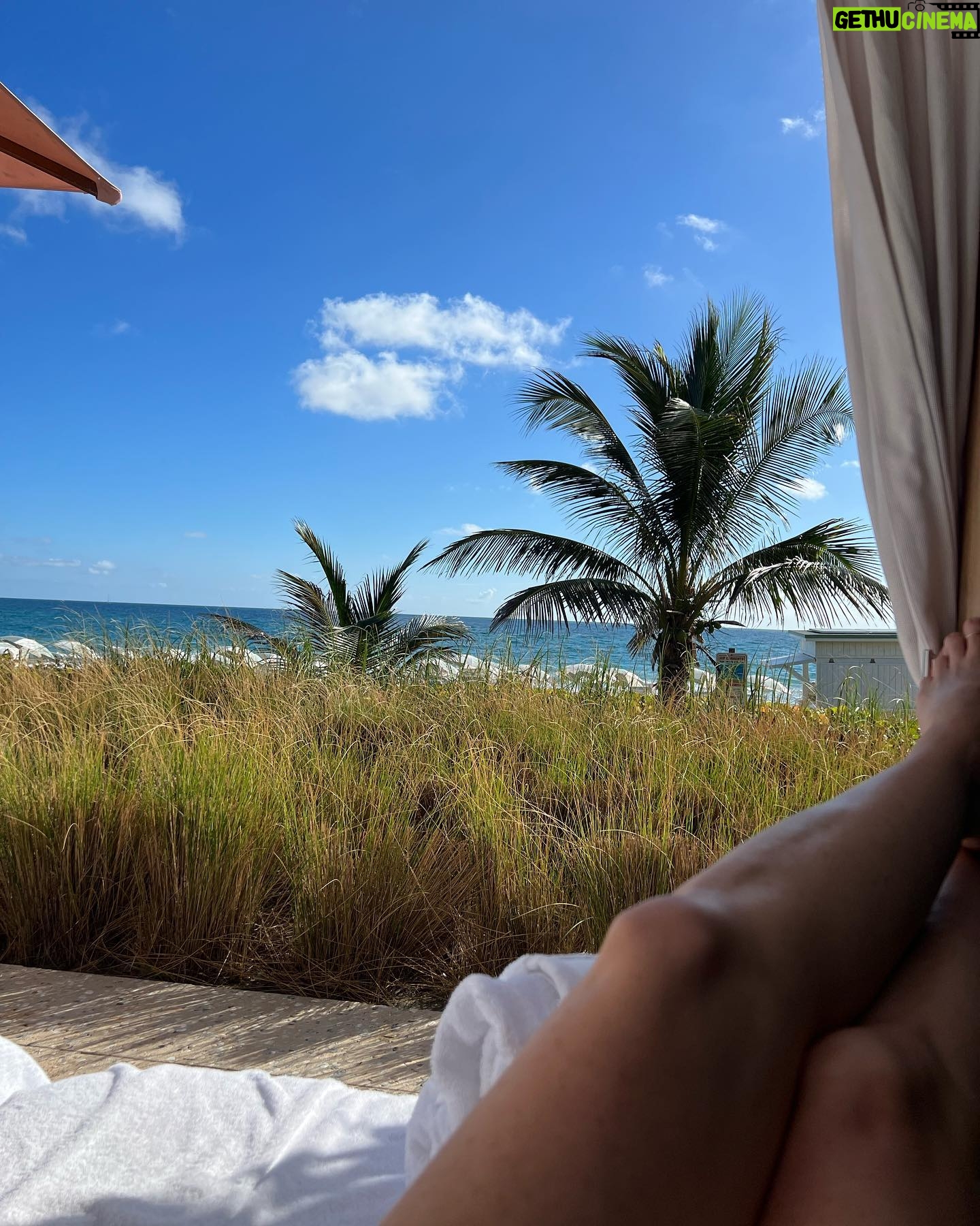 Nicollette Sheridan Instagram - Good morning 😊🏝☀️