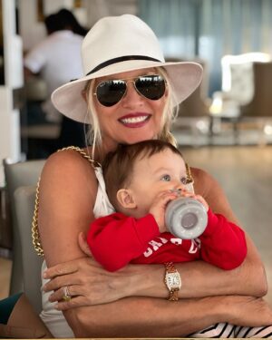 Nicollette Sheridan Instagram - I’m looking pretty good for having an eight month old baby…whadya think?