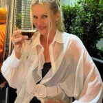 Nicollette Sheridan Instagram - Friday vibes!