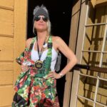 Nicollette Sheridan Instagram - Taking a break…#winterwonderland #colorado #skiing #virtika
