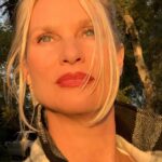 Nicollette Sheridan Instagram - Contemplating life, love, passion… balance #sunset #goldenhour #blessed