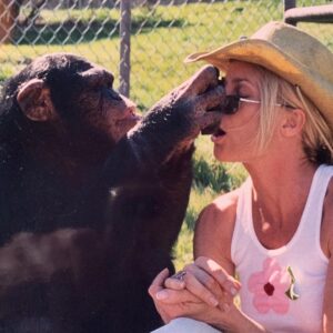 Nicollette Sheridan Instagram - Who doesn’t love being taken care of?? #sundayfunday #animals #friends
