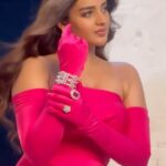 Nidhhi Agerwal Instagram – Diamonds are a girls best friend indeed 💎

#Dunk#bts