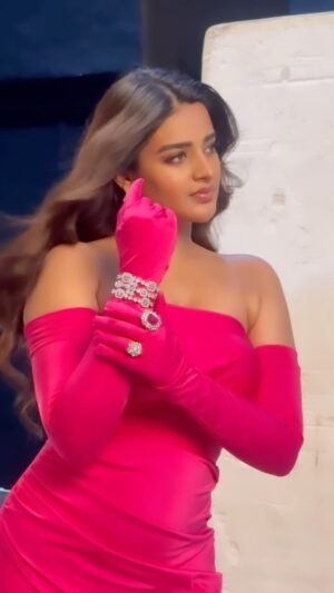 Nidhhi Agerwal Instagram - I got you, Moonlight, you’re my Starlight 💫🌙