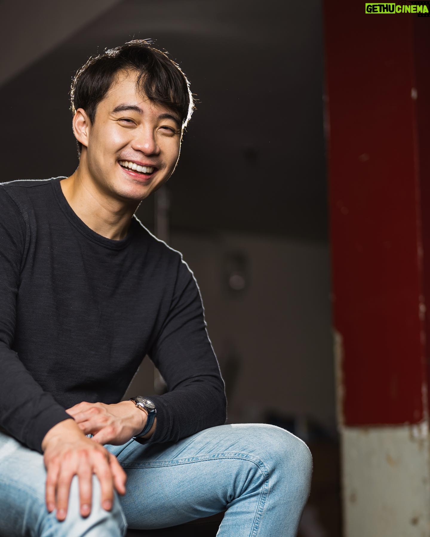 Nigel Ng Instagram - LONDON! This is crazy, but we're adding a second Apollo show on Feb 3! π Tickets go on sale Friday 9 September 10am. Link in bio π² Feb 3 will be the FINAL SHOW of HAIYAA tour. No more. I really need a break now. I think I've spent more time on planes than on land this year π
So far in London we've sold out 9 shows at Leicester Square Theatre, and 1 at the Apollo, still can't believe it. THANK YOU NIECES AND NEPHEWS! π§‘ PS: Material will be the same as the previous London shows (in Nov and Feb) as it's the same tour. Well, the Uncle Roger part will always be a little different because I try to roast some of you. Wear orange and sit near the front! Those are usually the people I pick! πββοΈ πΈ @jimmccambridge #uncleroger #haiyaatour