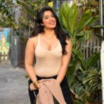 Nikita Sharma Instagram - Bits and things, here and there 🪽 The last one is an absolute favourite! 🤤