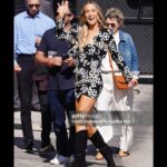 Nikki Glaser Instagram – Kimmel!! Watch tonight! @jimmykimmellive 

👗@area 
👠 @schutz 
💎💍 @jacquemus @zimmermann @_jennybird
Style: @daniandemmastyle
💄: @veronica_kole 
💇‍♀️: @xtinameneses