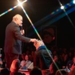 Nikki Glaser Instagram - NEW “Dr. Phil LIVE” is OUT NOW!!!🍿 You watch yet??! Shoutout to the legends @whitneycummings @nikkiglaser @trevorwallace @jeremiahstandup @littleone126 🤘 📸 @vancorona #standupcomedy #comedy #drphil #adamray #whitneycummings #nikkiglaser #trevorwallace #jeremiahwatkins #gypsyroseblanchard