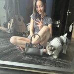 Nikki Hsieh Instagram – 每天為了你
早起把屎把尿當傭人
還要被你兇
更別說有獨處的時間🥲