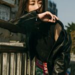 Nikki Hsieh Instagram – 一直很欣賞塗鴉的藝術風格 
看似隨性但充滿戲劇性的張力 
這種不拘的生猛力量  
總是特別吸引我的目光

在低調中加上塗鴉的線條與色彩
讓我也成為平常街上的一抹風景吧

@agnesb_officiel
#agnesb #agnesb_tw 
#agnesbfemme #agnesb_officiel