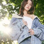 Nikki Hsieh Instagram - 靜靜地坐在公園享受著暖冬的夕陽 我想這就是冬天的小確幸吧 ❤️ @givenchy #givenchy #givenchyvoyou #紀梵希微風南山限定店