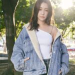 Nikki Hsieh Instagram - 靜靜地坐在公園享受著暖冬的夕陽 我想這就是冬天的小確幸吧 ❤️ @givenchy #givenchy #givenchyvoyou #紀梵希微風南山限定店