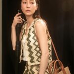 Nikki Hsieh Instagram – 在鎂光燈前 我扮演不同的角色
投入自己 希望創作出各種光采演繹不同風貌
在生命中 自己就是最重要的角色
態度、品味、價值觀，組成獨一無二的我
盡情揮灑 每個人都是自己生活中的藝術家

@SandroParis
#SandroParis #SpringSummer24 #SS24
