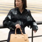 Nikki Hsieh Instagram - 整個冬天與春天用好多時間和力氣 完成了一個嚴肅以待的角色 和她暫別時 我決定換上一個輕盈的新面貌 帶著煥然一新而且更柔軟細緻的#PradaGalleria 回歸自己的世界 那些真摯的情感與過程   我都好好收藏起來 一起迎接新的未知體驗 一點一點揉合出更進化的自己 @prada #pradagalleria