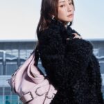 Nikki Hsieh Instagram – 喜歡這ㄧ身剪裁俐落的洋裝 
喜歡被羊毛大衣緊緊包裏住
不用煩惱出外參加派對時寒流來搗蛋
let’s go 一起迎接2024 ! 💕

@givenchy #givenchy 
#givenchyvoyou #givenchysharklock 

#紀梵希微風南山限定店
