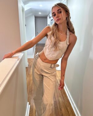 Nikki Roumel Instagram - Staying in or going out?  Outfit from @iamgia 🤍