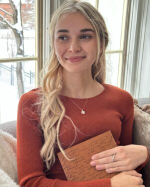 Nikki Roumel Instagram - Dressing up for myself 💛 @angarajewelry