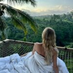 Nikki Roumel Instagram - Catching sunsets ☀️