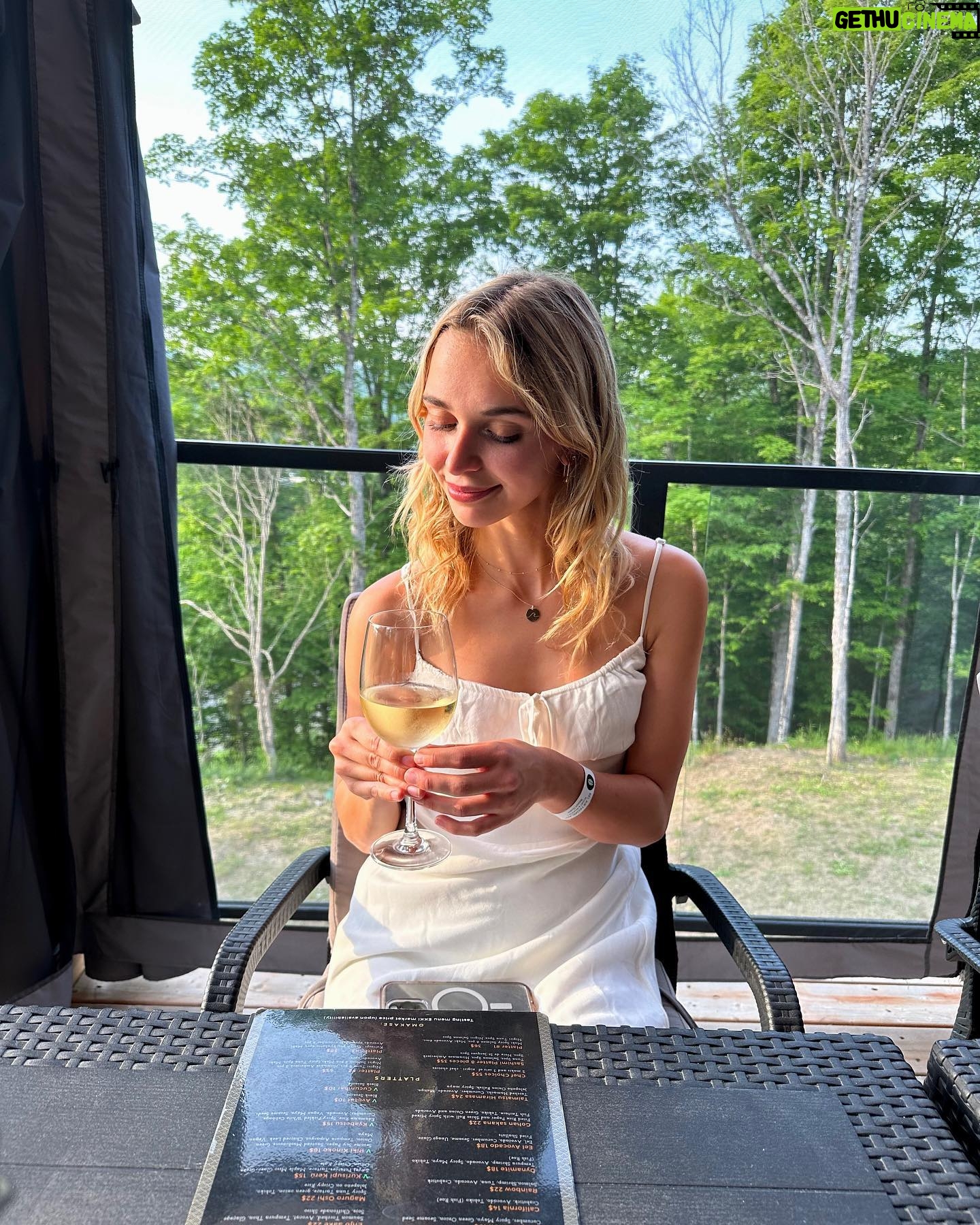 Nikki Roumel Instagram - A quick stop in Quebec and memories to last a lifetime π Thank you @belairtremblant for making our first official sister trip the best stay and experience we could ever ask for and thank you @taliaroumeliotis for being the best sister I could ever ask for xo