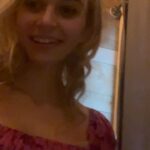 Nikki Roumel Instagram - A few outfits, hair and makeup from season ✌🏻! Thank you so much for the support and love 💛🍑