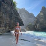 Nikki Roumel Instagram - Paradise ☀️