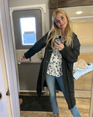 Nikki Roumel Instagram - A few outfits, hair and makeup from season ✌🏻! Thank you so much for the support and love 💛🍑