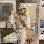 Nikki Roumel Instagram - 4 Days away from more drama, excitement and laughs! Stay tuned! 🎉🥳🍑