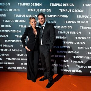 Nikol Štíbrová Instagram - Děkujeme za všechno, @tempus_design . Za to, že se u nás doma cejtíme jako doma, a že se pocit “doma” snažíte dostat i do dětských domovů, center a ZDVOP.

Jste skvělý 🤍.