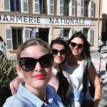 Nikol Štíbrová Instagram – 18 let od maturity. Sme furt stejný. Mentálně teda:)
A mohly sme se klasicky potkat na Střeláku v Rakáči, ale my si řekly, že to tentokrát poženeme vejš. Teda vlastně níž! 😂
#reunione