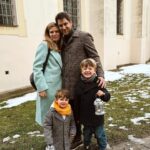 Nikol Štíbrová Instagram – Krásné Vánoce, instarodino.

Lásku, pevné zdraví a pokoj v duši každému jednomu z vás ❤️🎄.