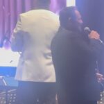Nilgün Belgün Instagram - Yine İzmirde sevgili Murat Karahan’nın muhteşem sesiyle geçen muhteşem bir an♥️😍🧿 @tenormuratkarahan