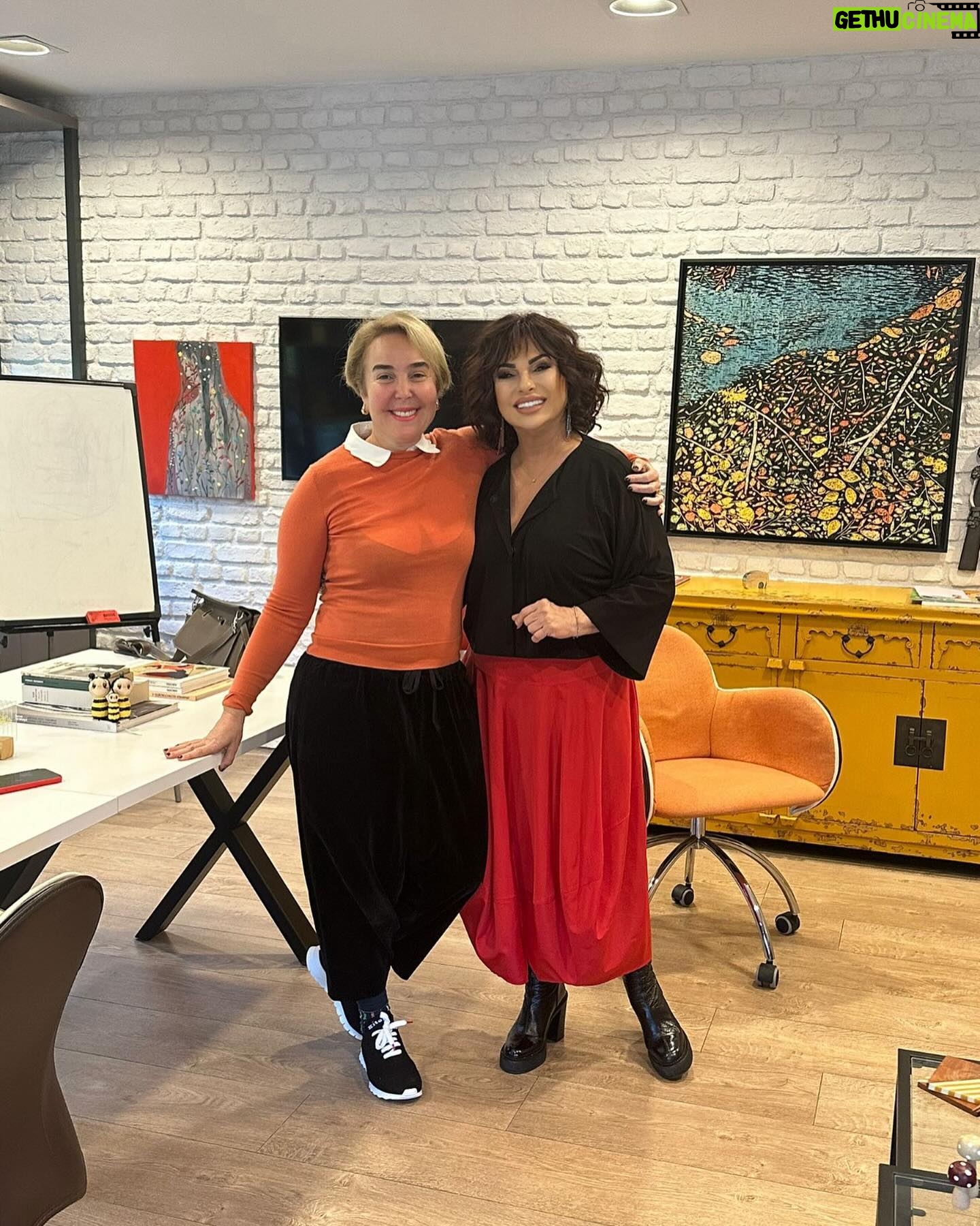 Nilgün Belgün Instagram - Çok güzel bir gündü çok teşekkür ederim @coliseumsocial 🙏💫🍀