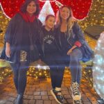 Nilgün Belgün Instagram - Çekirdek Aile♥️💜💙🧡💚😍😻 Hepimiz birlikte büyüyoruz🧿 @oylumsecin @mervegencerstudio @derindemiralp Maya Pati ,Şeri😻😻