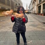 Nilgün Belgün Instagram - Kızıl Meydanda başıma talih kuşu kondu🕊️🕊️🍀🍀