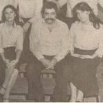 Nilgün Belgün Instagram - Ali Poyrazoğlu, Müjdat Gezen ve Metin Serezli ile yıllarca partner olup aynı sahneyi paylaştık.Hepsinden öyle çok şey öğrendim ki çok şanslıydım🍀 Leonard Cohen’i ve çok sevdiğim bu şarkısını 80 li yılların sonlarında ilk Ali’nin Bodrumdaki evinde misafir kalırken dinlemiştim.Benle kahvaltı ederken hep bu şarkıyı çalardı😍 Ali Poyrazoğlu Levent Kırca🌹 Oya Başar Metin Serezli🌹 Müjdat Gezen