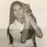 Nilgün Belgün Instagram - 4 Nisan Hayvanları Koruma Günü😻🦮 Kardeşim olmadığı için çocukluğumdan beri evimizde kedimiz vardı.Tekir kedileri de çok severim😻 Okul çağlarında sokaktan kedileri alıp eve getirirdim🤩♥️