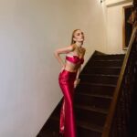 Nilperi Şahinkaya Instagram – @maccosmeticsturkiye lansmanimiz yapildi🌹🤍geceye hazirlayan roket ekibe ve heyecanimizi paylasmaya gelen herkese cok tesekkur ederim😍🙏🏻#gösterrenklerini 

styling @a.batuhancetin @itstugay 
mua  @cananhzl 
sac @huseyinnaltunn 
nailart @salihatuncozkaya 

@onurcanforsure @duygubengi @sudietuzofficial @oralinko desteginiz icin cok tesekkur ederim❤️

#reklam #işbirliği
