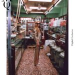 Nilperi Şahinkaya Instagram – Kendisi olmaktan korkmayan ve attığı cesur adımları hayranlıkla izlediğimiz @nilperi ile İstanbul sokaklarında retro bir yolculuğa çıktık. 

“Cesaret” temalı 10. sayımızın Pervasız Nostalji başlığı altında Nilperi Şahinkaya’yı; her koleksiyonuyla ayrı bir hikâye anlatan Generation78’in kurucusu @oralinko tasarımlarıyla ağırladık.

Genel Yayın Yönetmeni/Editor of Chief: @selimcancelik & @iremsent
Yayın Direktörü/Publishing Director: @ebubekir.elkatmis
Fotoğraf/Photography: @adlinmesut 
Fotoğraf Asistanı/Photography Assistant: @mansurturkistani
Styling: @billge 
Styling Asistanı / Styling Assistant: @baristasd
Saç/Hair:@remziates
Saç Asistanı / Hair Assistant:  @rojinbotaann 
Makyaj/Make-Up: @cananhzl
Prodüksiyon/Production: @mugesarioglu

@mrcashotels’e teşekkürlerle

#MQ10 #MagnetQuarterly #CesaretSayısı #CourageIssue