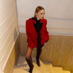 Nilperi Şahinkaya Instagram - yoksa ben küçük bi vampir miyim? styling @a.batuhancetin mua @cananhzl #reklam