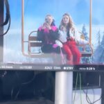 Nilperi Şahinkaya Instagram – Peki burası set mi yoksa lunapark mı?😂😅
@fikirsanat @netflixturkiye bu deneyim için teşekkürler😂 😍👍🏼💞#erşankuneri