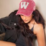 Nimrit Kaur Ahluwalia Instagram - On a loop 🎧