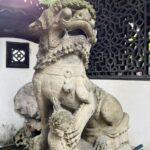Nina Lu Instagram – My newest obsession is the fact that every traditional Chinese Lion statue pair has a female lion with a baby lion under her paw and a male lion with a ball under his paw!!! (Because women raise the young and men… get to play basketball??? 😀)