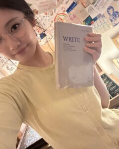 Ning Yi Zhuo Instagram - 여융👯‍♀️