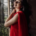 Niranjana Anoop Instagram - ♥️ 📸 @pournami_mukesh_photography 💄 @femy_antony__ 👗 @dov_darlings_of_venus @nishashahh #red#potraits#photography#instagram#instadaily#instagood#hot