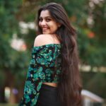 Niranjana Anoop Instagram - Ennekondu Ithra Variety Okke Pattu “That Pose” 😂😂😂 @pranavraaaj 📸 ♥️