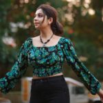 Niranjana Anoop Instagram - Ennekondu Ithra Variety Okke Pattu “That Pose” 😂😂😂 @pranavraaaj 📸 ♥️